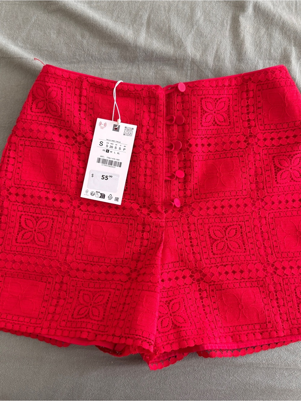 Zara Red lace High-Waist Shorts